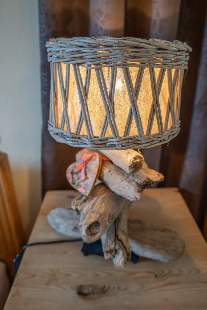Bauernhof Ambiente Lampe aus Schwemmholz