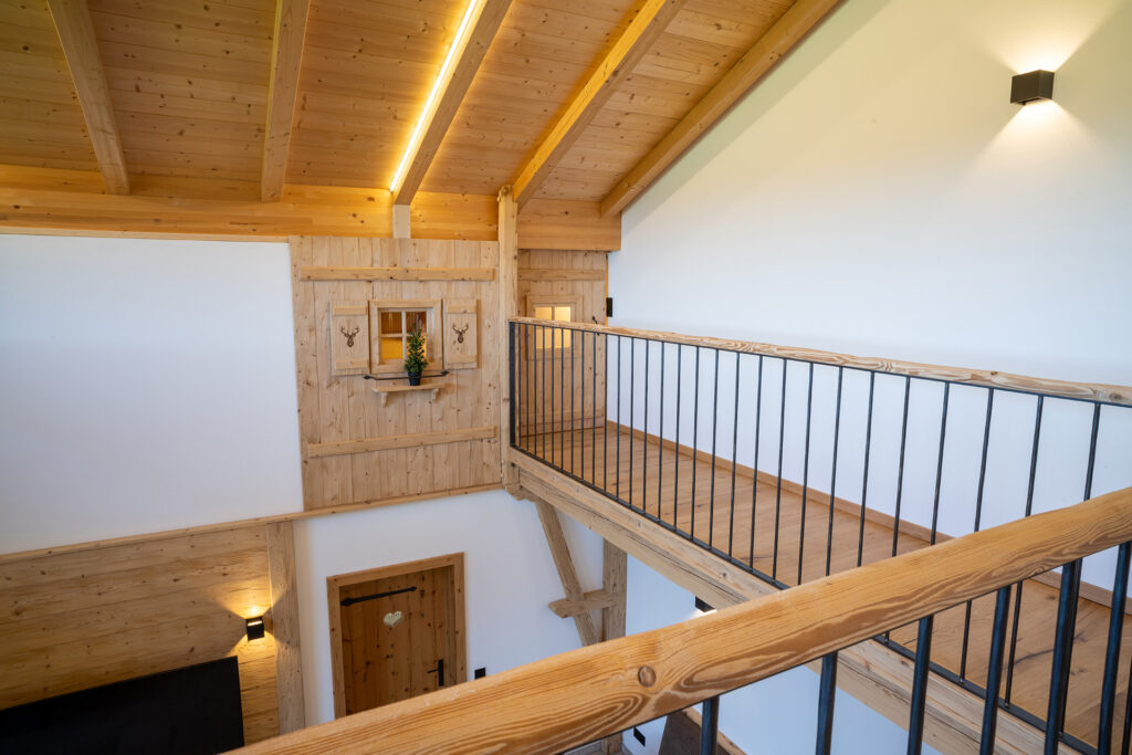 Fewo Alpenblick im Landhaus - das 3.Schlafzimmer erreicht man über die offene Galerie
