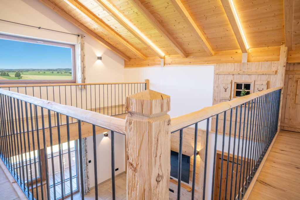 Ferienwohnung Alpenblick offene Galerie mit Blick zum Waginger See